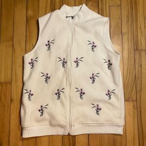 Cottagecore Quilted Floral Vest White Zip Up Mock Neck Womens cozy whimsy Vtg